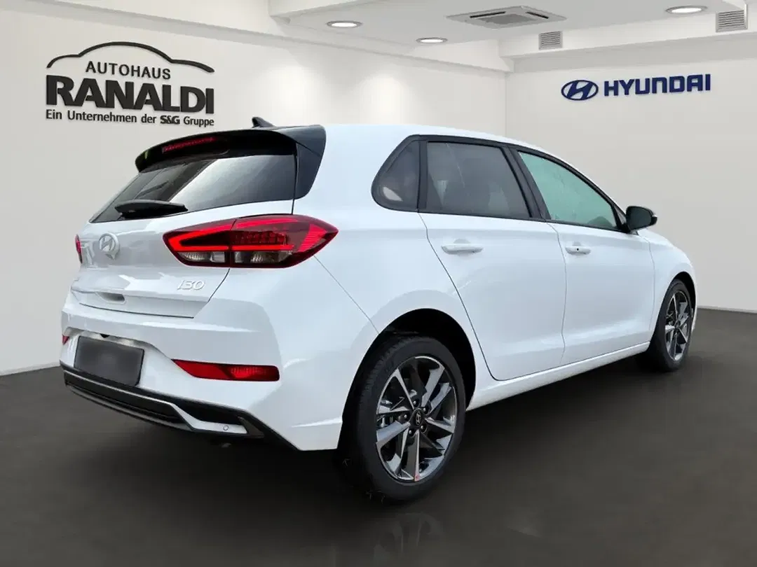 Hyundai i30 - Thumbnail 3
