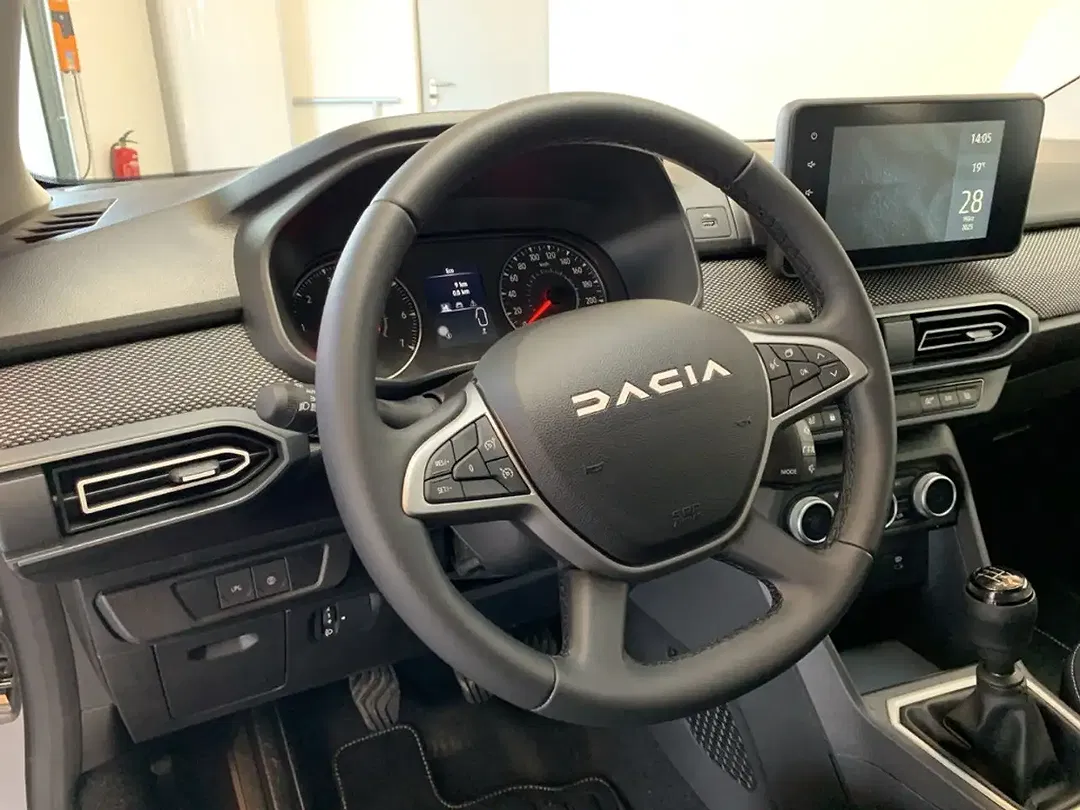 Dacia Sandero - Thumbnail 10