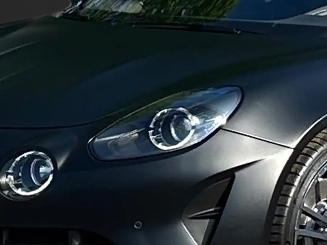 Alpine A110 - Thumbnail 5