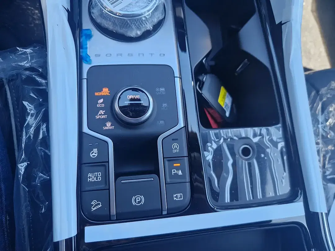 Kia Sorento - Thumbnail 11