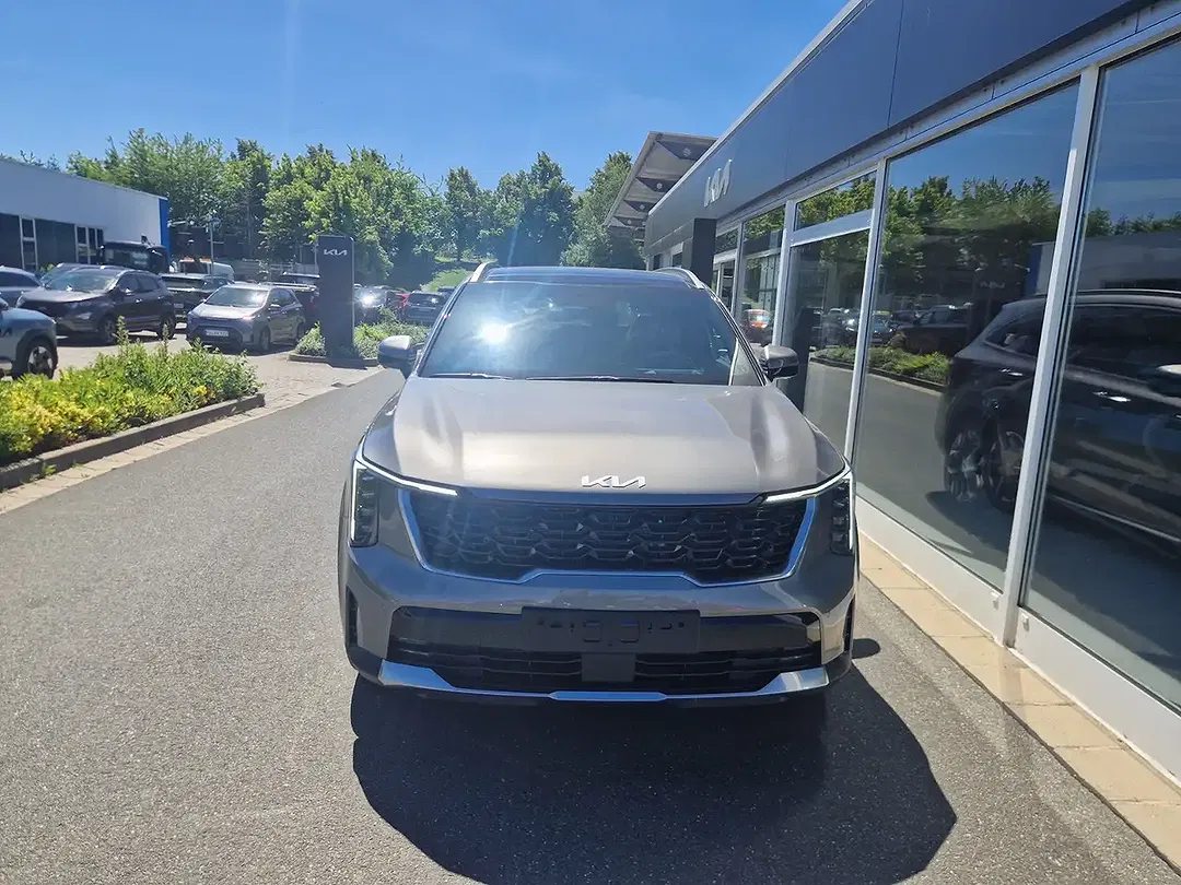 Kia Sorento - Thumbnail 3