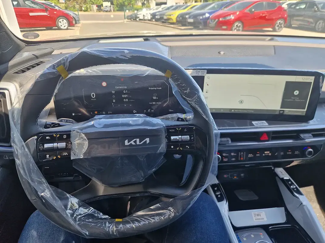 Kia Sorento - Thumbnail 8