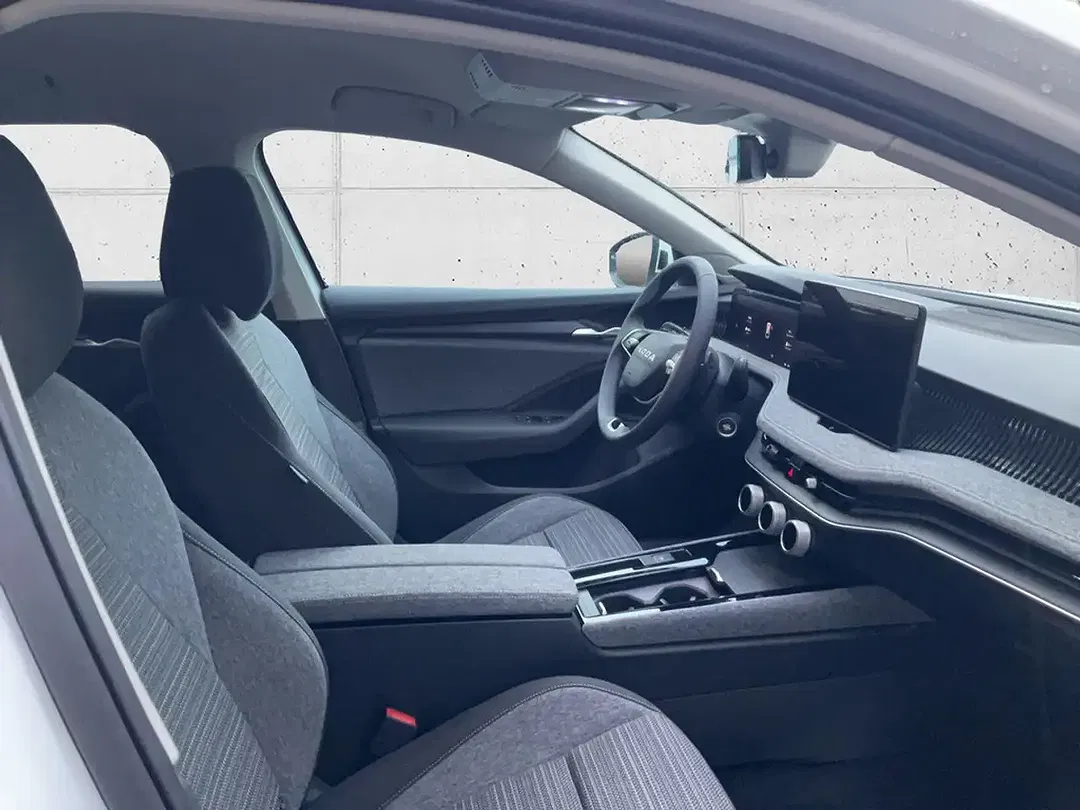 Skoda Superb - Thumbnail 11