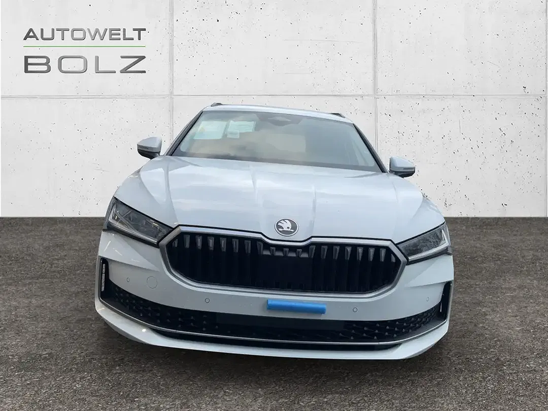 Skoda Superb - Thumbnail 1