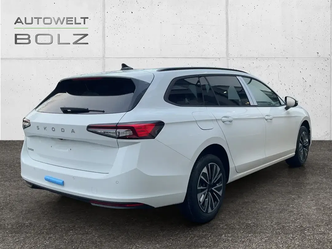 Skoda Superb - Thumbnail 3