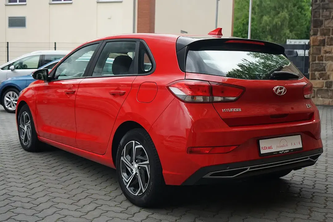 Hyundai i30 - Thumbnail 3