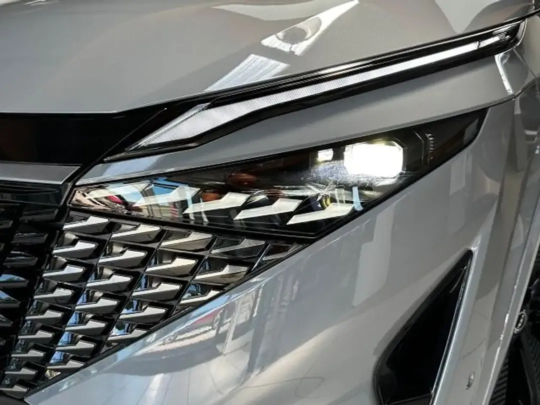 Nissan Qashqai - Thumbnail 4
