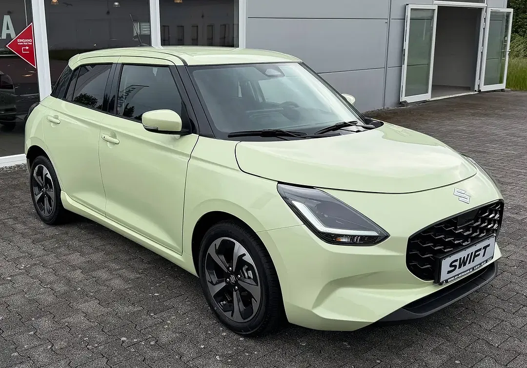 Suzuki Swift - Thumbnail 1