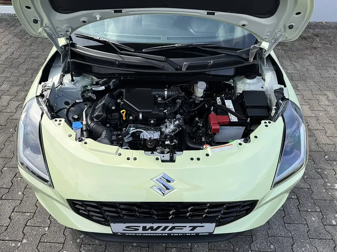 Suzuki Swift - Thumbnail 13