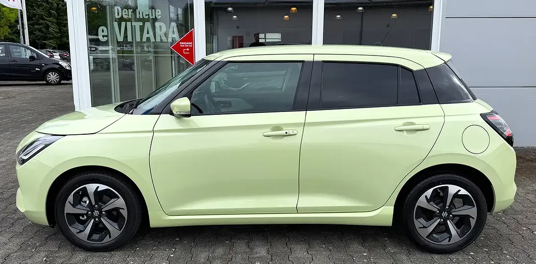 Suzuki Swift - Thumbnail 4