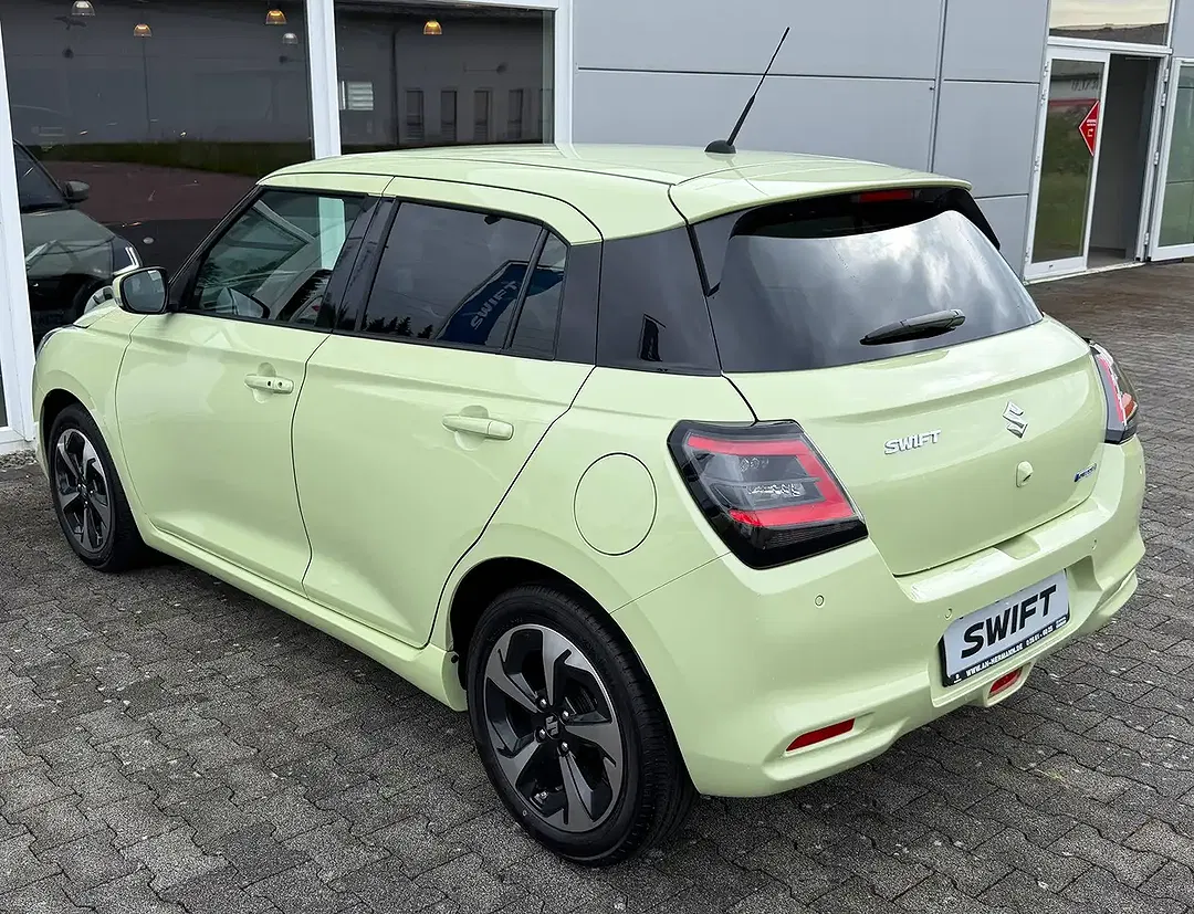 Suzuki Swift - Thumbnail 5