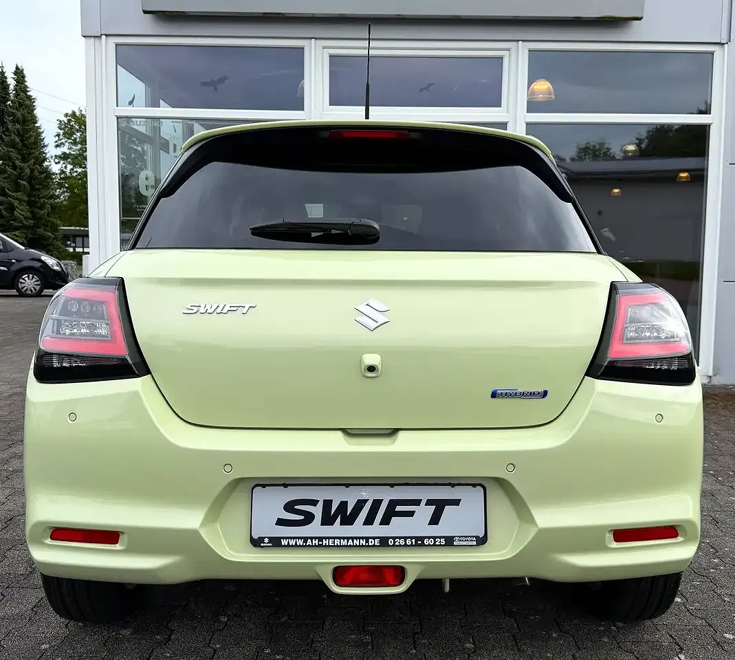 Suzuki Swift - Thumbnail 6