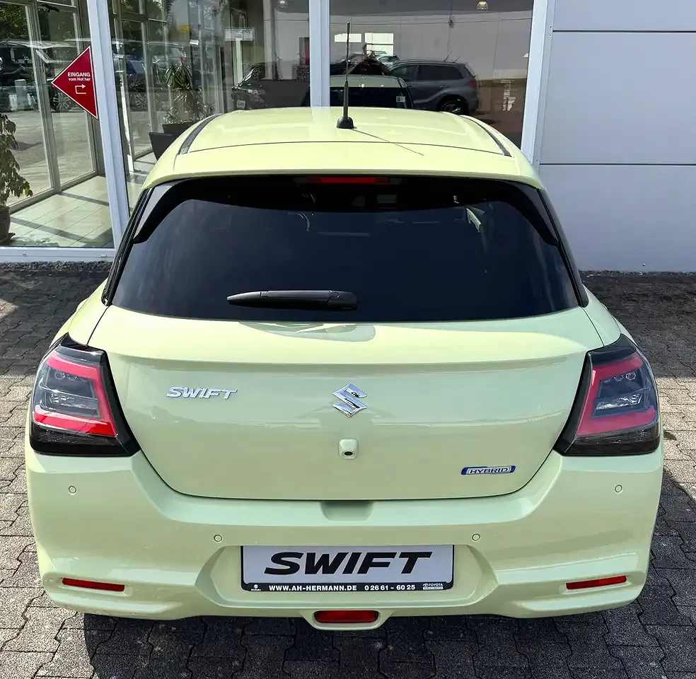 Suzuki Swift - Thumbnail 7