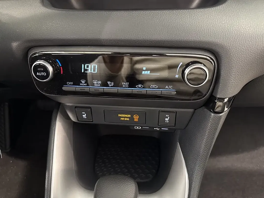 Mazda 2 - Thumbnail 13