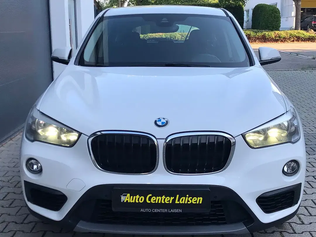 BMW X1 - Thumbnail 2