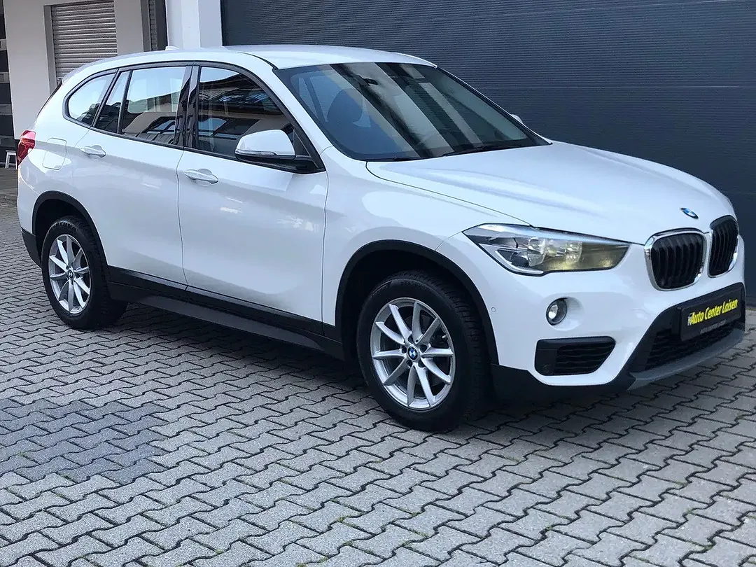 BMW X1 - Thumbnail 3