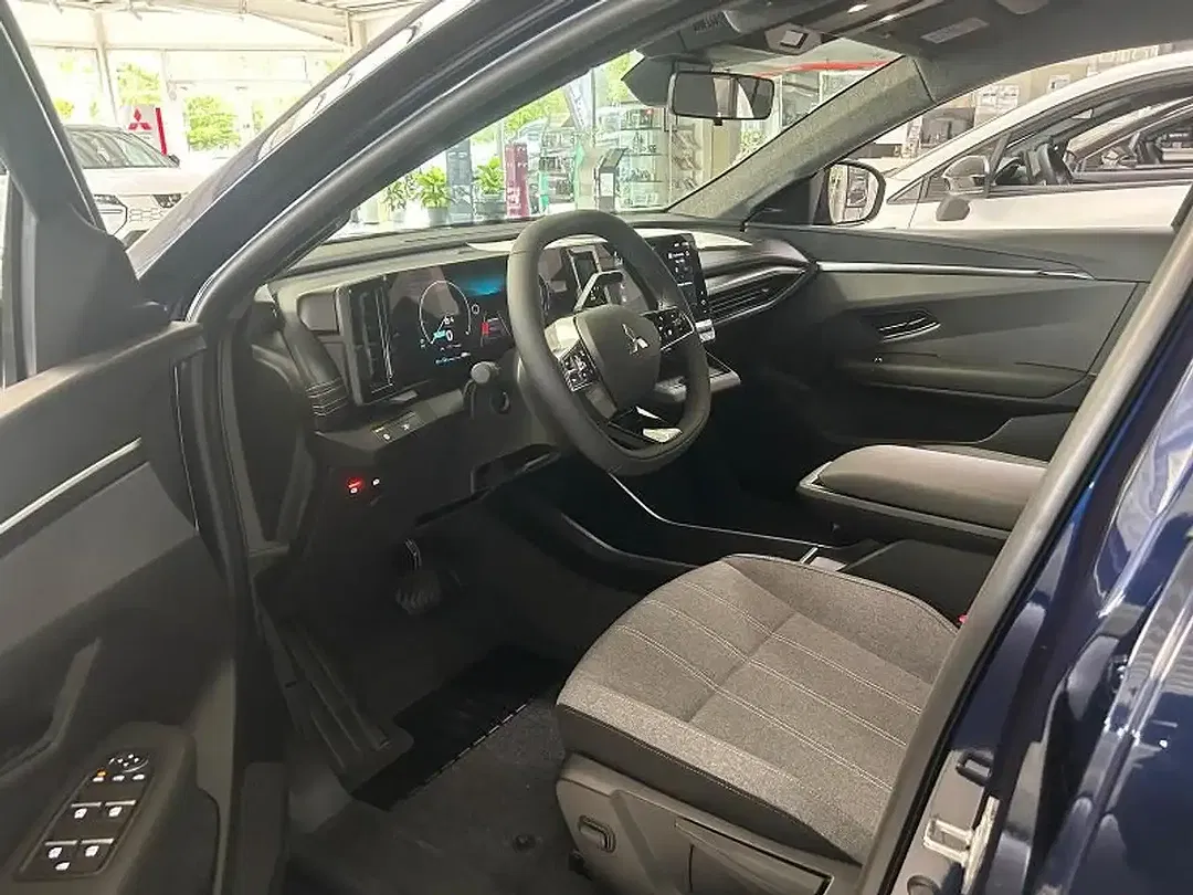 Mitsubishi Eclipse Cross - Thumbnail 8