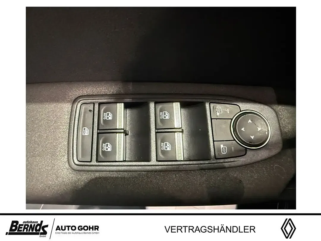 Renault Captur - Thumbnail 13