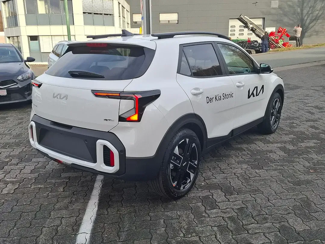 Kia Stonic - Thumbnail 6