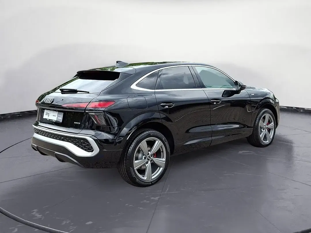 Audi Q3 - Thumbnail 6