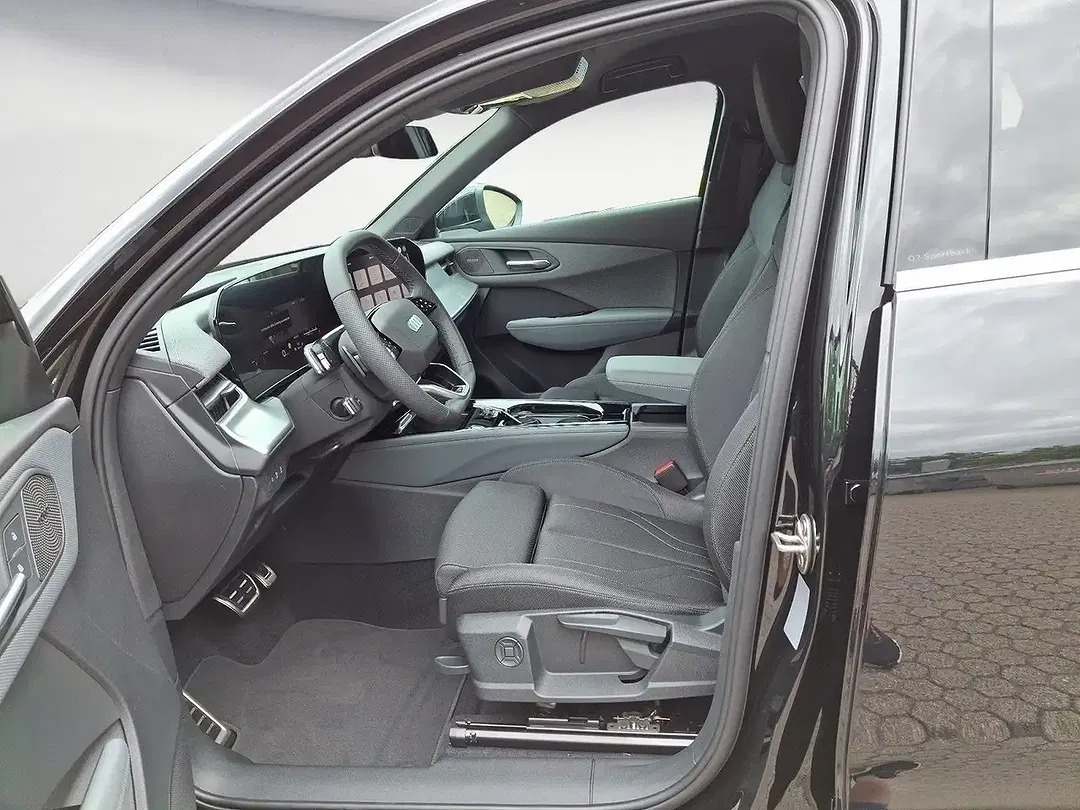 Audi Q3 - Thumbnail 7