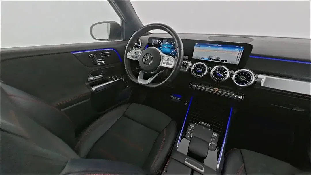 Mercedes-Benz GLB 200 - Thumbnail 13