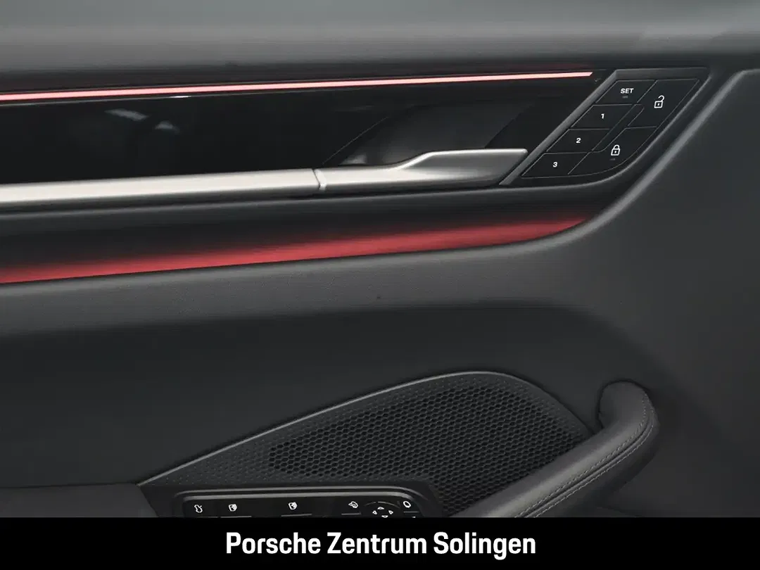 Porsche Macan - Thumbnail 13