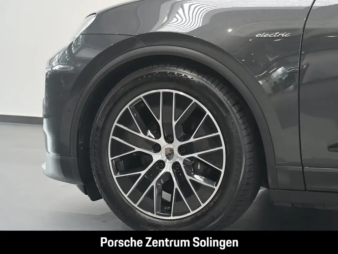 Porsche Macan - Thumbnail 9