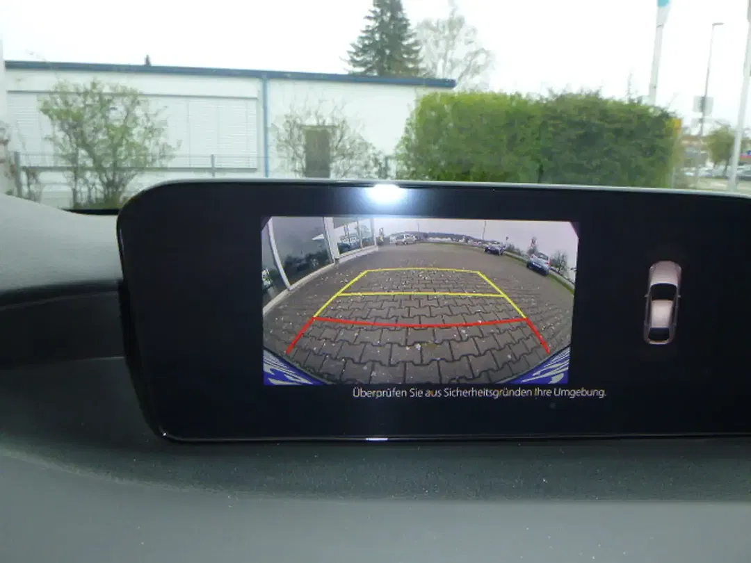 Mazda 3 - Thumbnail 11