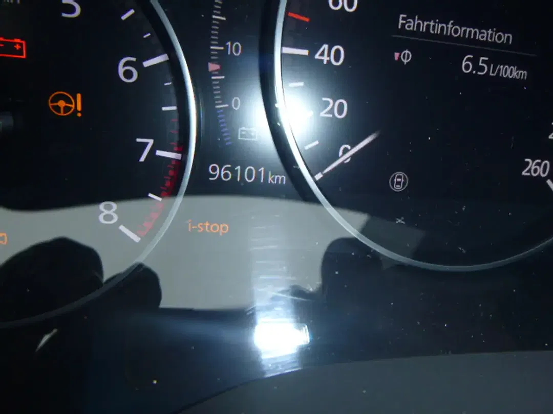 Mazda 3 - Thumbnail 12
