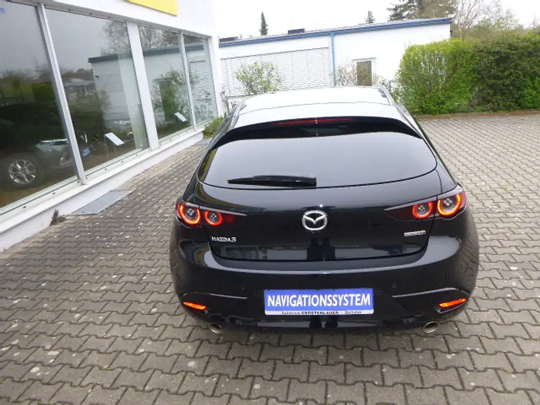 Mazda 3 - Thumbnail 3