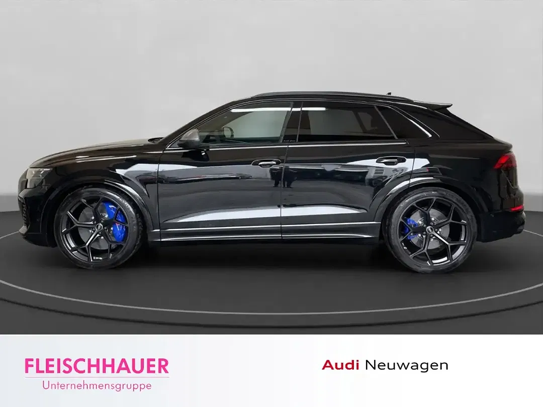 Audi RS Q8 - Thumbnail 4