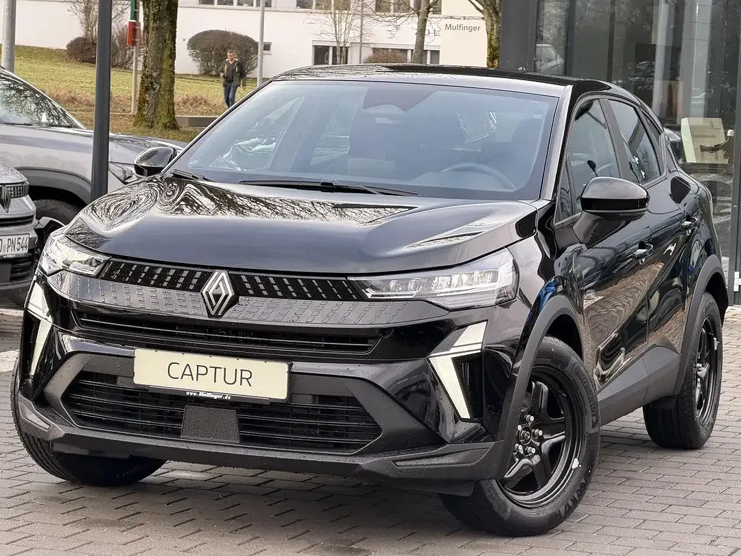 Renault Captur - Thumbnail 1