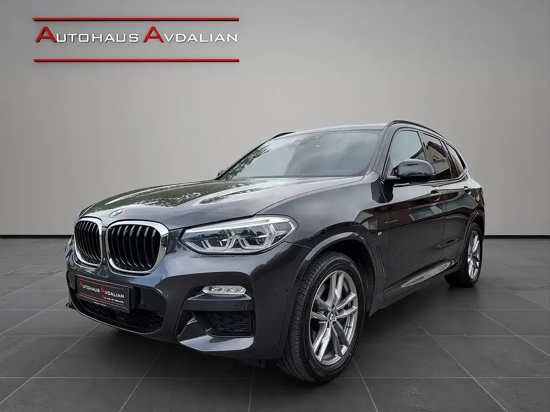 BMW X3 - Thumbnail 1