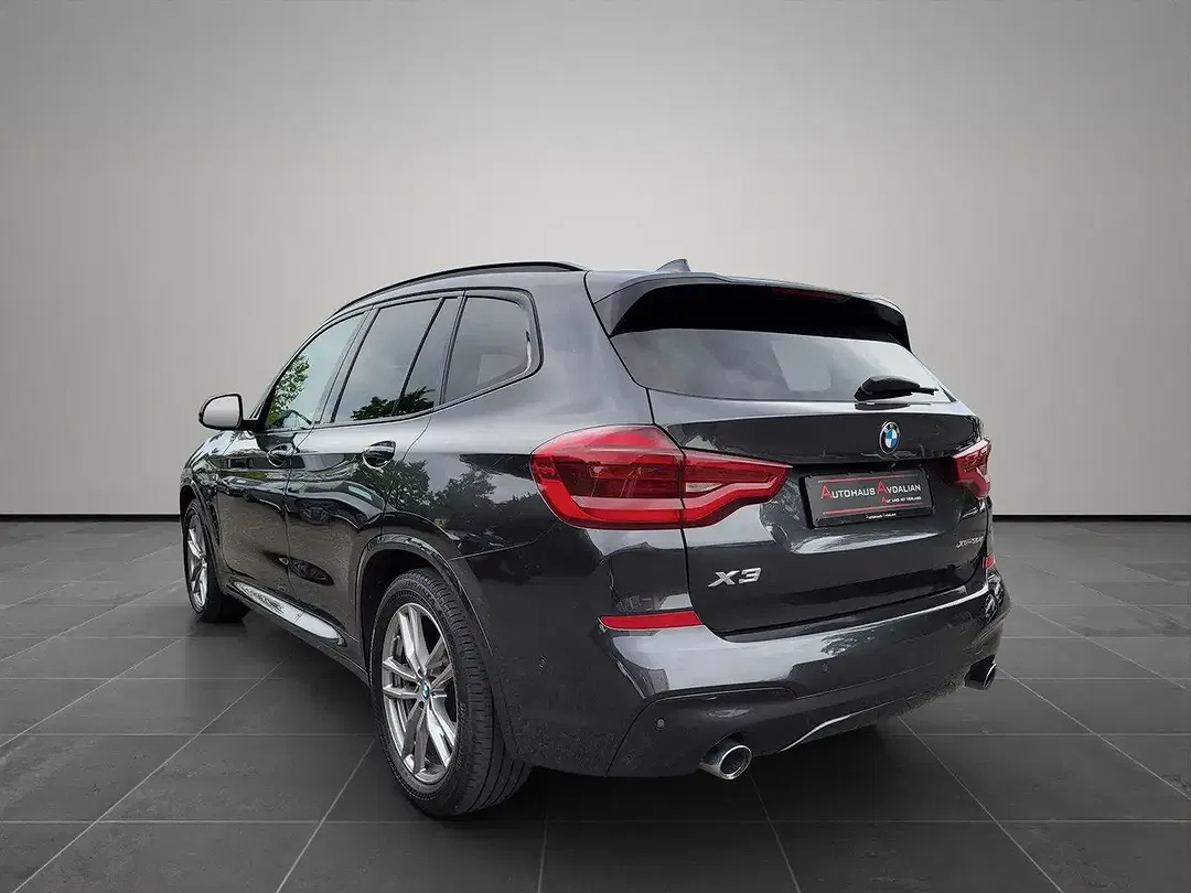 BMW X3 - Thumbnail 3