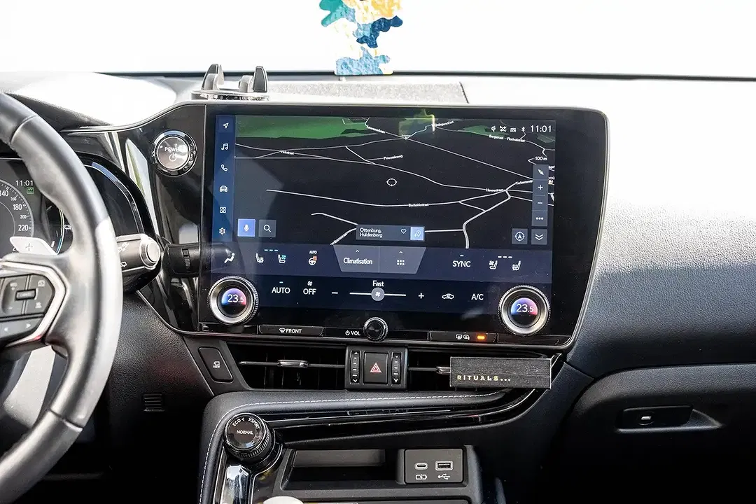 Lexus NX 450h+ - Thumbnail 6