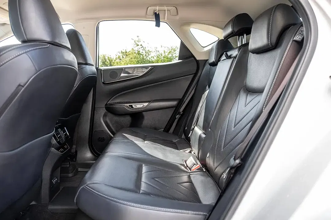 Lexus NX 450h+ - Thumbnail 5