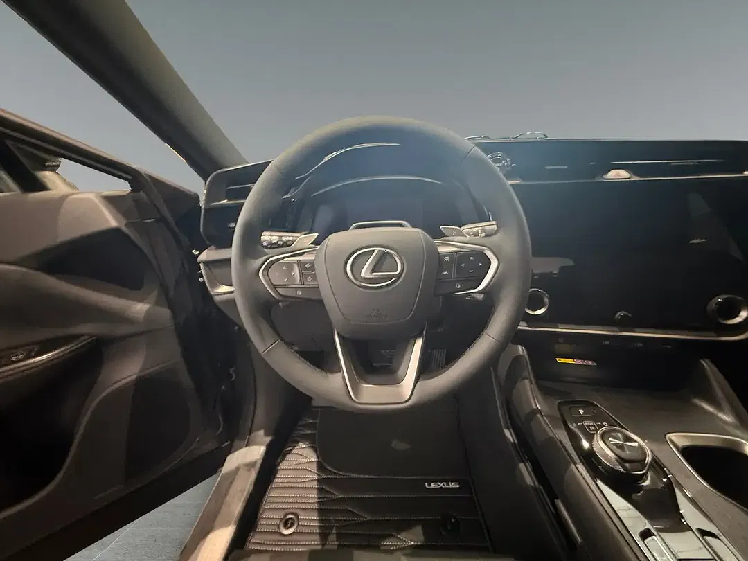 Lexus RZ - Thumbnail 13