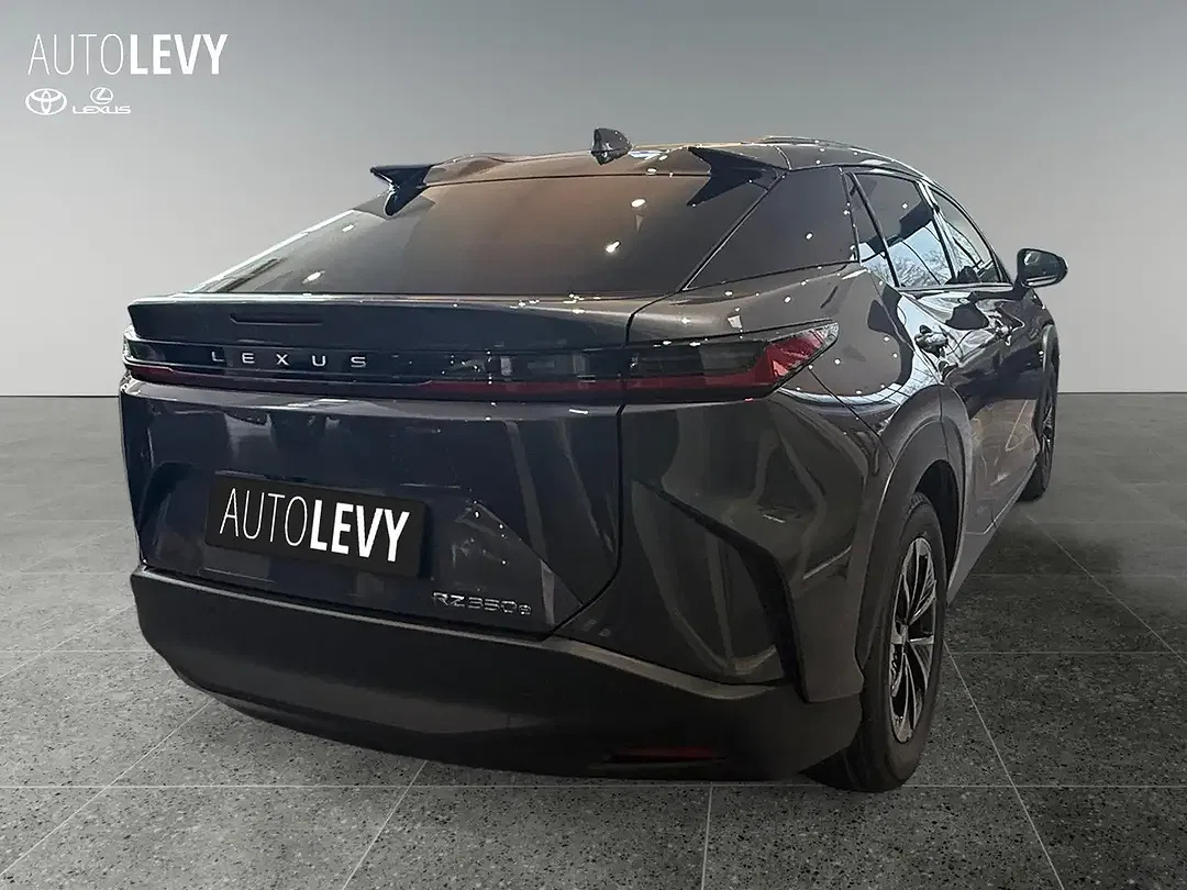 Lexus RZ - Thumbnail 6