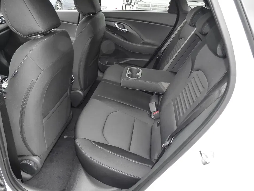 Hyundai i30 - Thumbnail 13