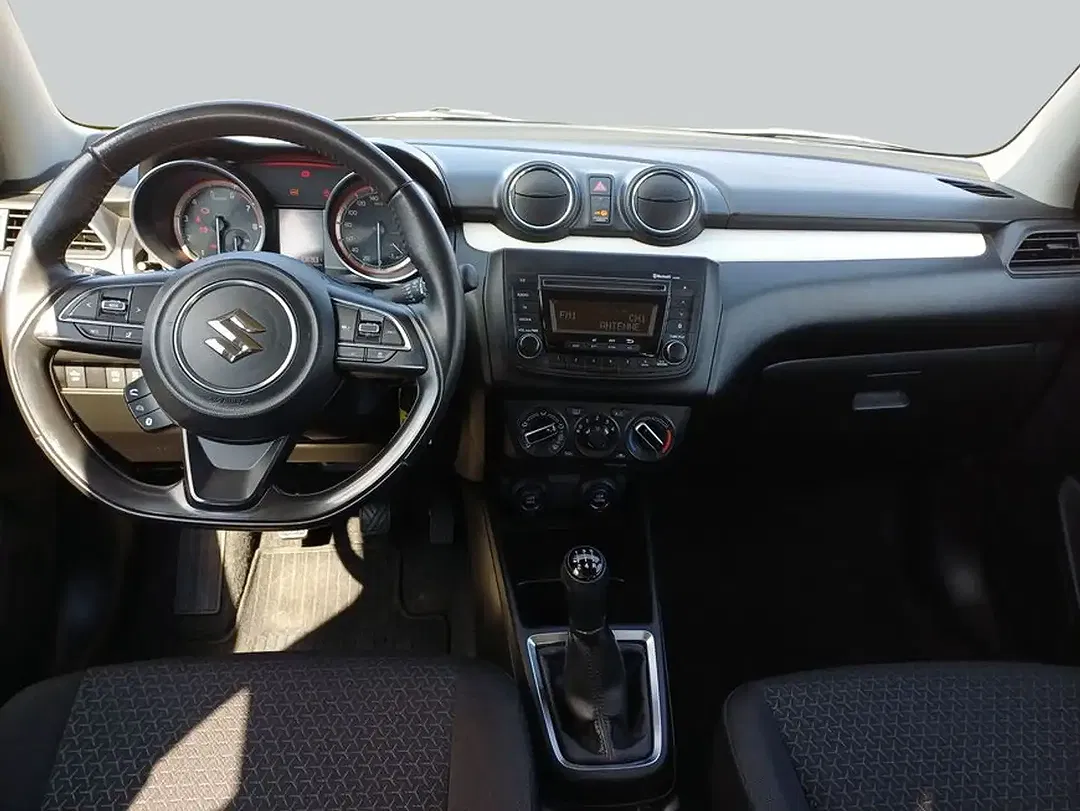 Suzuki Swift - Thumbnail 11