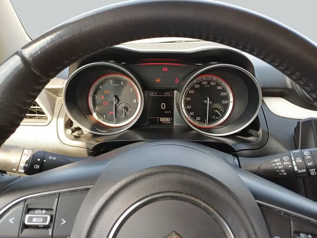 Suzuki Swift - Thumbnail 13