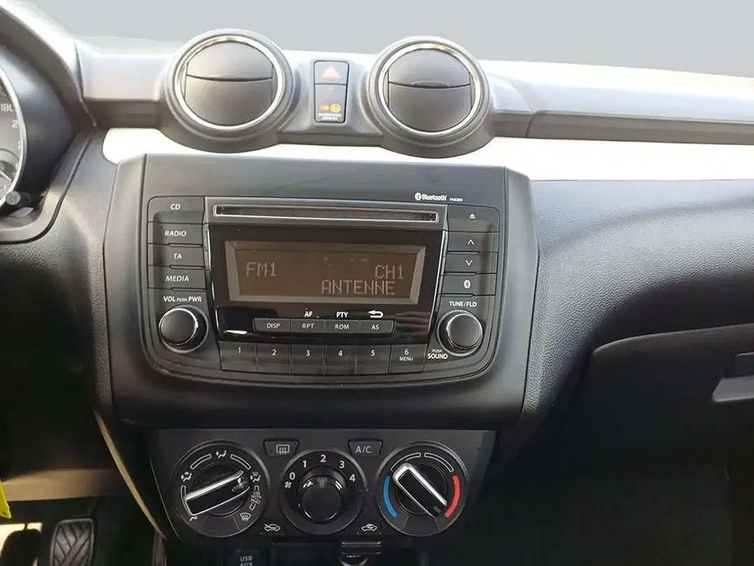 Suzuki Swift - Thumbnail 14