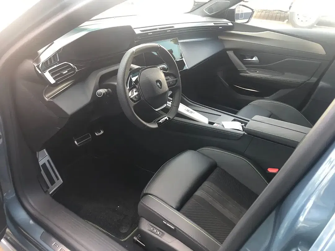 Peugeot 308 - Thumbnail 11