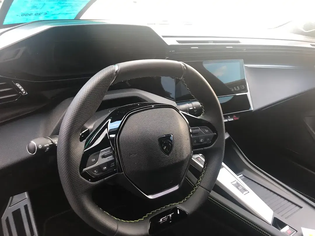 Peugeot 308 - Thumbnail 12