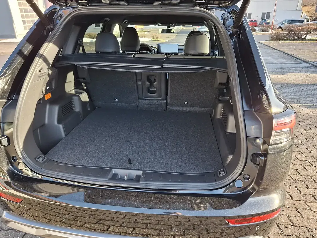 Mitsubishi Outlander - Thumbnail 11