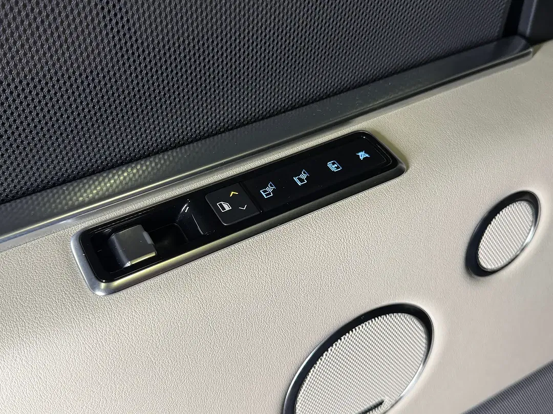 Land Rover Range Rover - Thumbnail 21