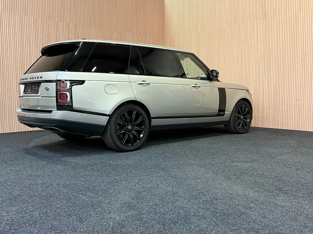 Land Rover Range Rover - Thumbnail 5