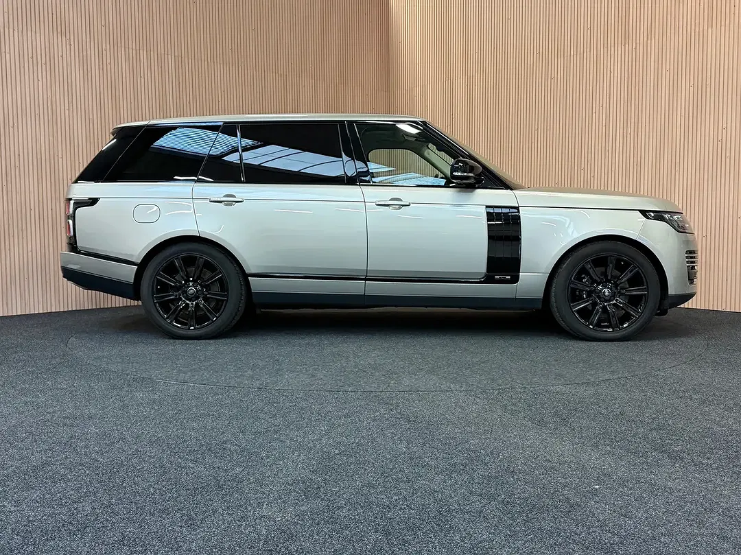 Land Rover Range Rover - Thumbnail 6
