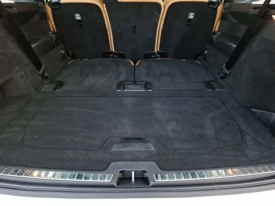 Volvo XC90 - Thumbnail 11